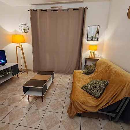Studio Independant Tout Equipe Dans Maison A 25 Min De Paris Appartement